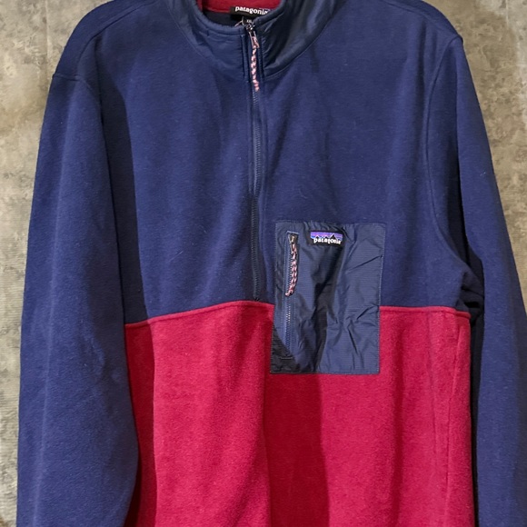 Patagonia Warm and Cozy Navy and Red Fleece Pullover - Picture 6 of 7